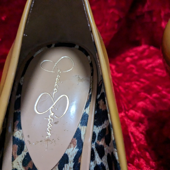 Caramel patent open toe pumps with bow by Jessica Simpson - Picture 7 of 8